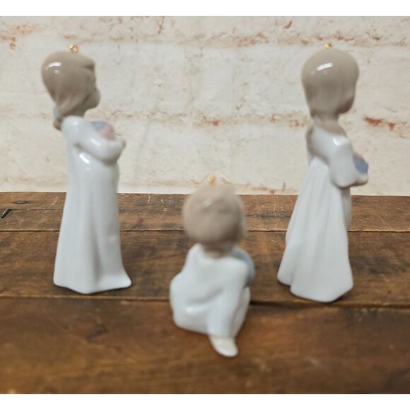 Lladro Ornament Christmas Morning 3 Figurines 5940 ln box 1992 - Picture 3 of 6
